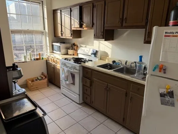 $3,200 | 228 Hudson Street, Unit 3, Hoboken, NJ 07030