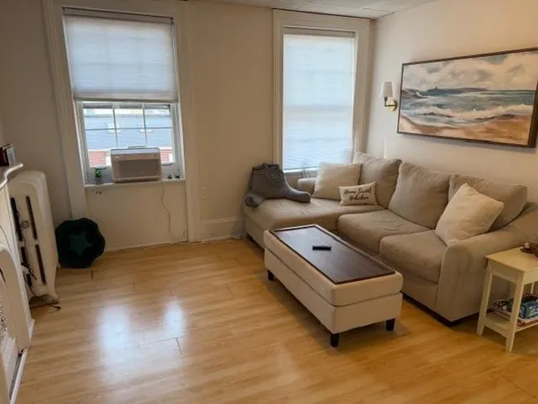 $3,200 | 228 Hudson Street, Unit 3, Hoboken, NJ 07030