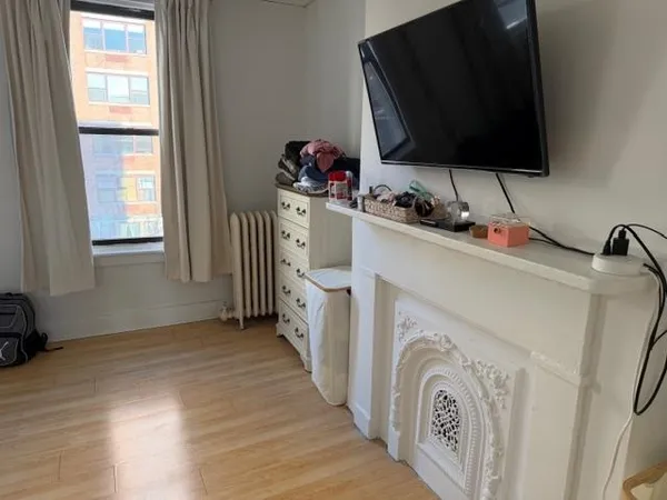 $3,200 | 228 Hudson Street, Unit 3, Hoboken, NJ 07030