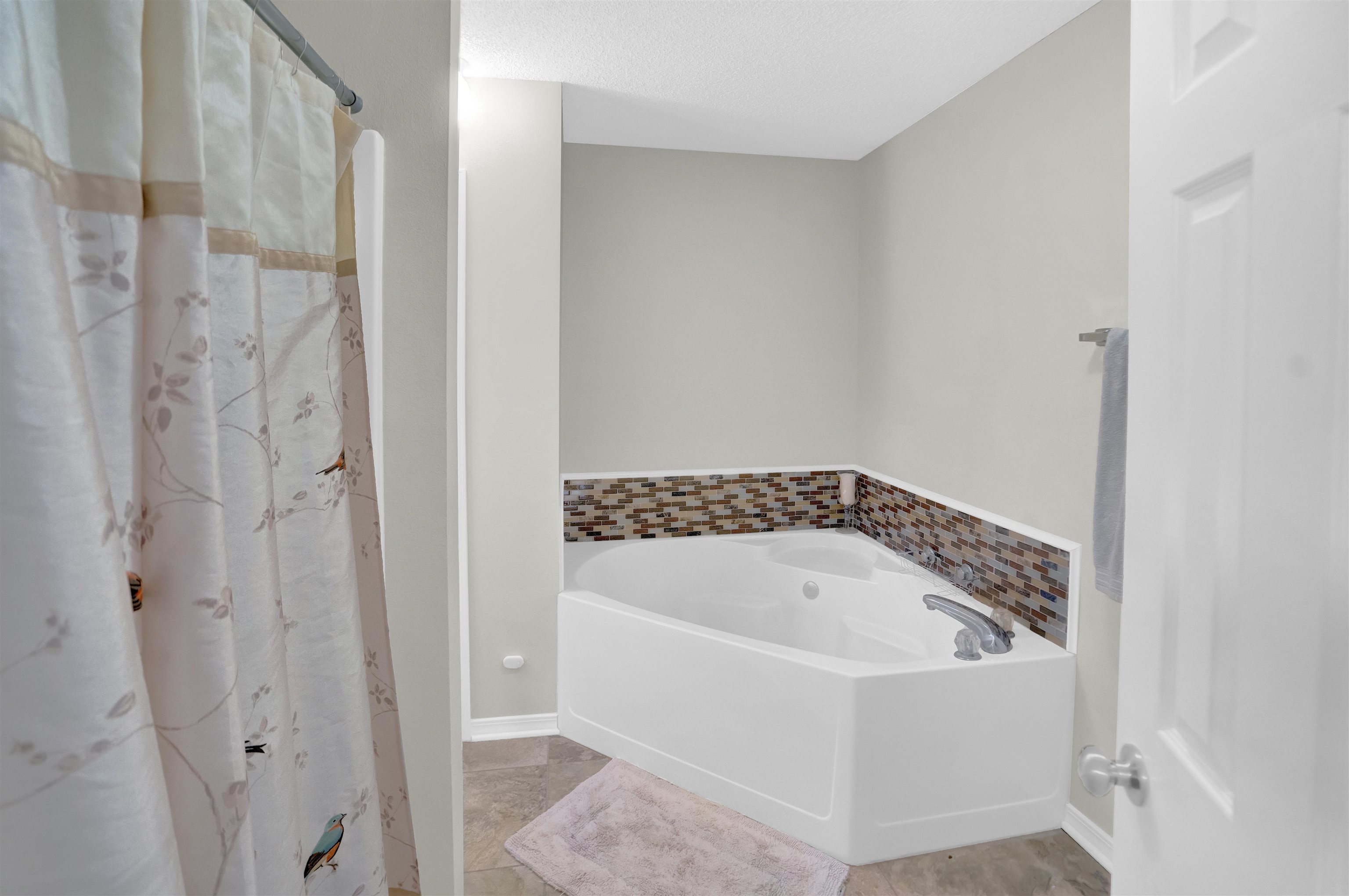 30871 Stanton Road Daphne, AL 36527 - Photo 29 of 35 Bathroom