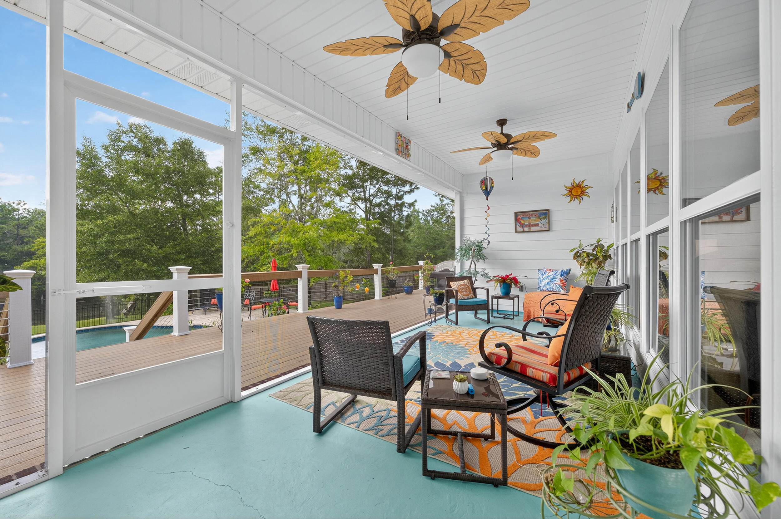 4036 Lakeview Drive Crestview, FL 32539 - Photo 32 of 45 a outdoor space with furniture