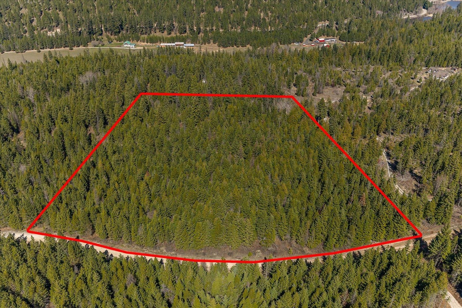 963 Thompson Road Elk, WA 99009 - Photo 2 of 30