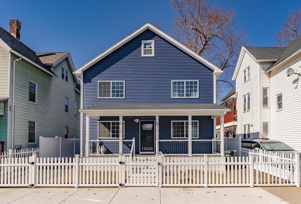 42 Ringgold Street Springfield, MA 01107 - Photo 2 of 13