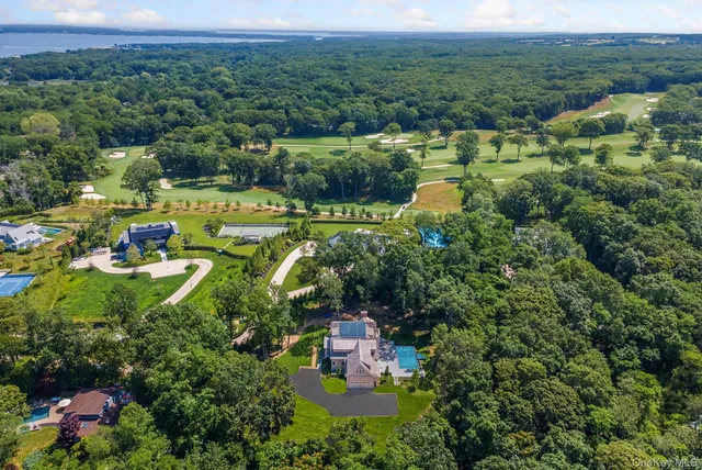 $6,495,000 | 2524 Noyack Road, Sag Harbor, NY 11963