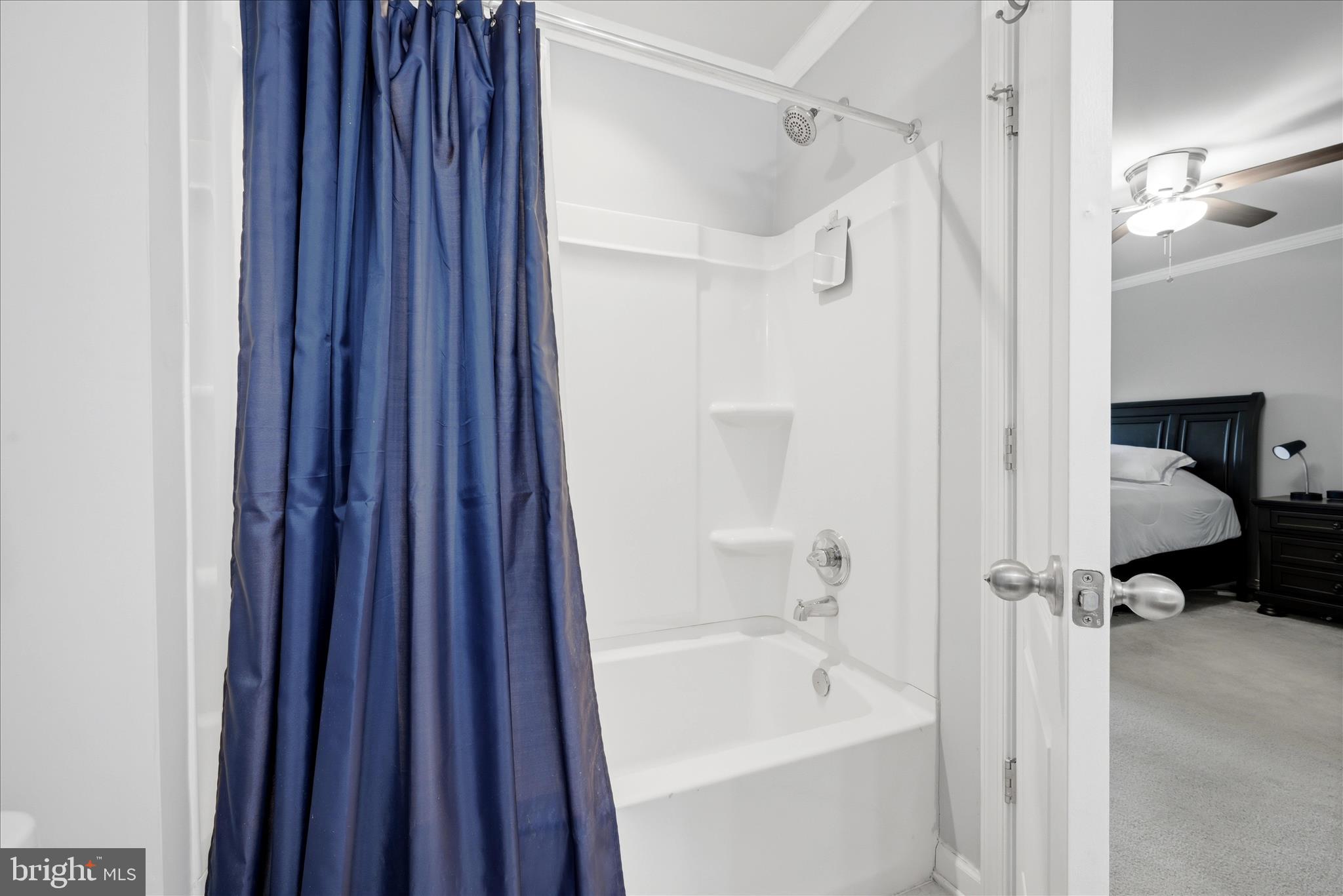 572 Thumper Drive Ranson, WV 25438 - Photo 24 of 37 Primary Bathroom Tub/Shower Combo