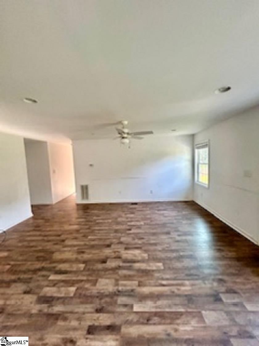 159 Gardner Road Gaffney, SC 29341 - Photo 3 of 10