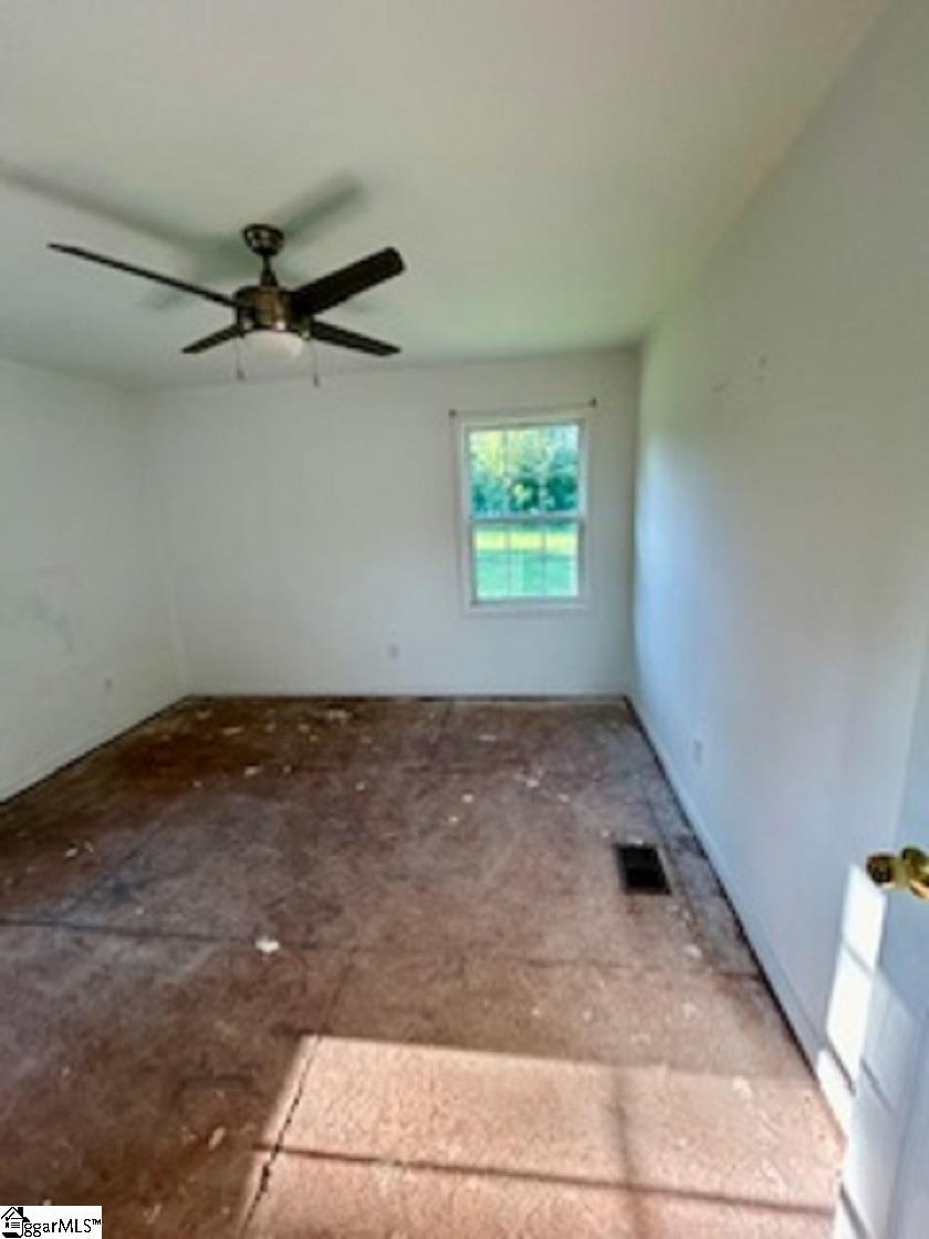 159 Gardner Road Gaffney, SC 29341 - Photo 6 of 10