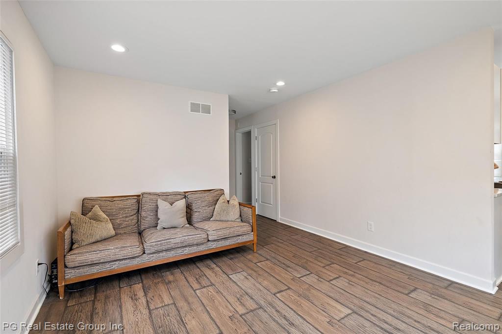 1420 South Campbell Road Royal Oak, MI 48067 - Photo 5 of 26