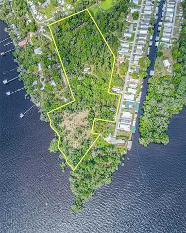 a house view with a outdoor space