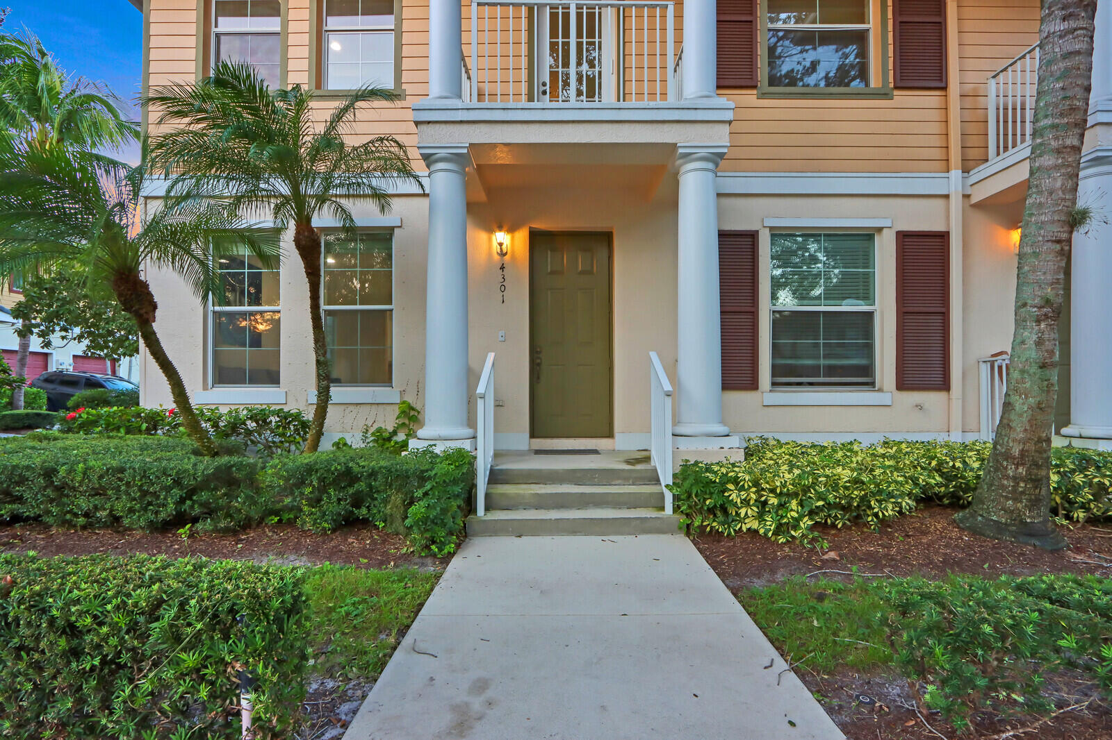 4301 Parkside Drive Jupiter, FL 33458 - Photo 2 of 27 27_Twilight_2_mls