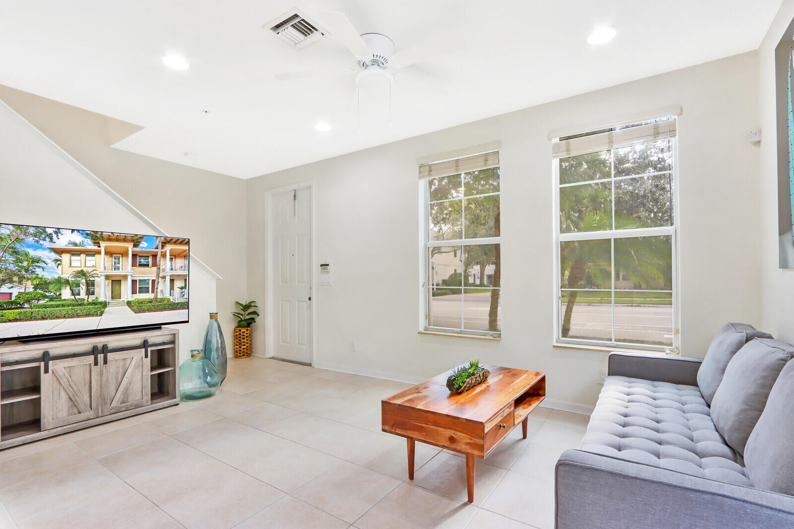 4301 Parkside Drive Jupiter, FL 33458 - Photo 6 of 27 05_Image_5_mls