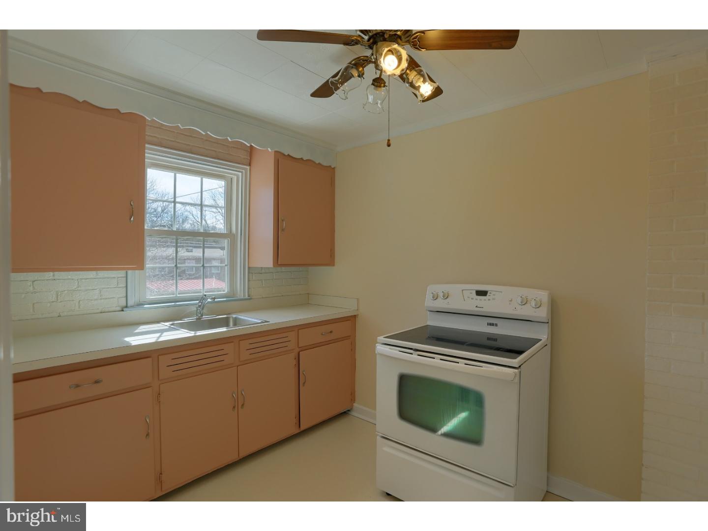 205 Sycamore Road West Reading, PA 19611 - Photo 11 of 25