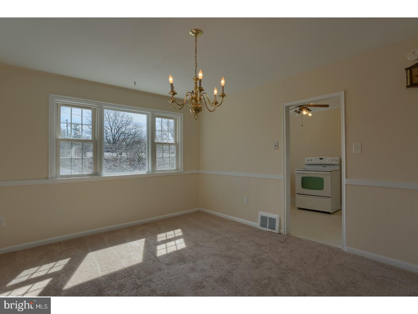 205 Sycamore Road West Reading, PA 19611 - Photo 8 of 25