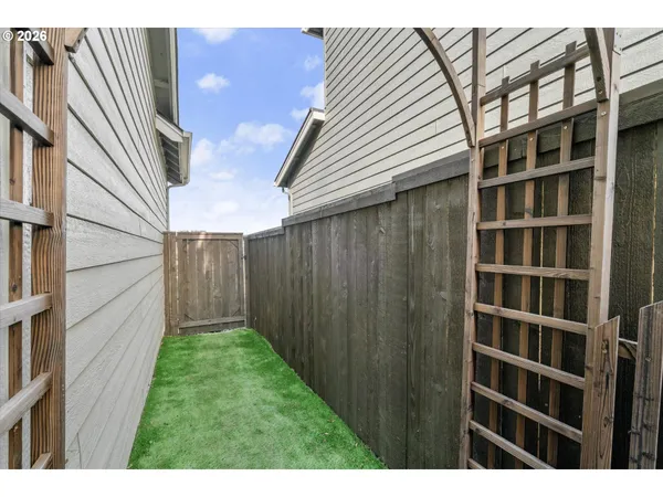 $435,000 | 260 Northeast Liberty Lane, Estacada, OR 97023
