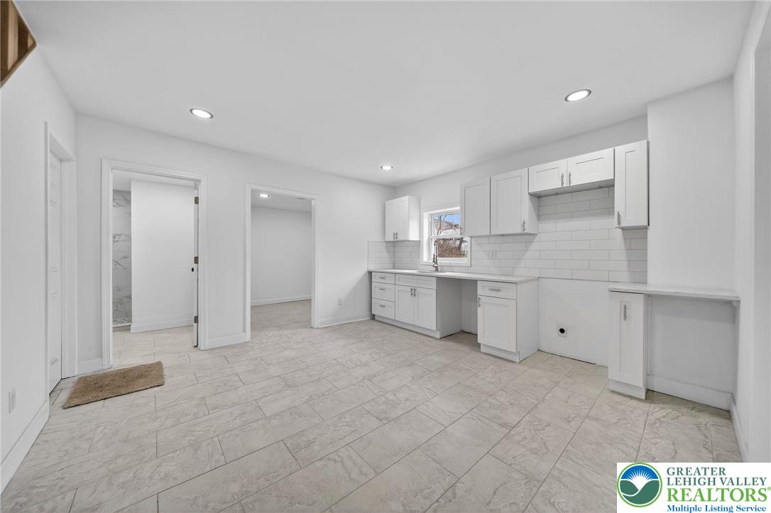 51 Spring Street Lehighton, PA 18235 - Photo 3 of 18