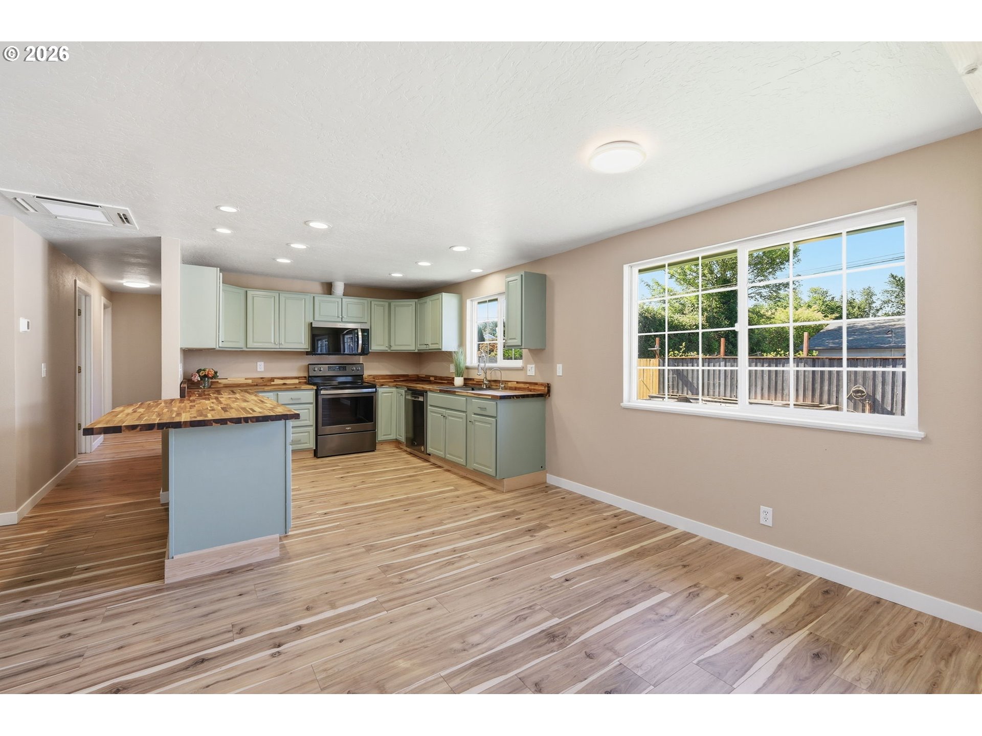 1705 Brewer Avenue Eugene, OR 97401 - Photo 15 of 38
