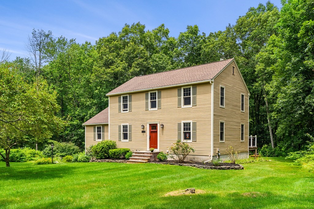 17 Hannan Ridge Road Haverhill, MA 01832 - Photo 3 of 42 Gallery Image 3