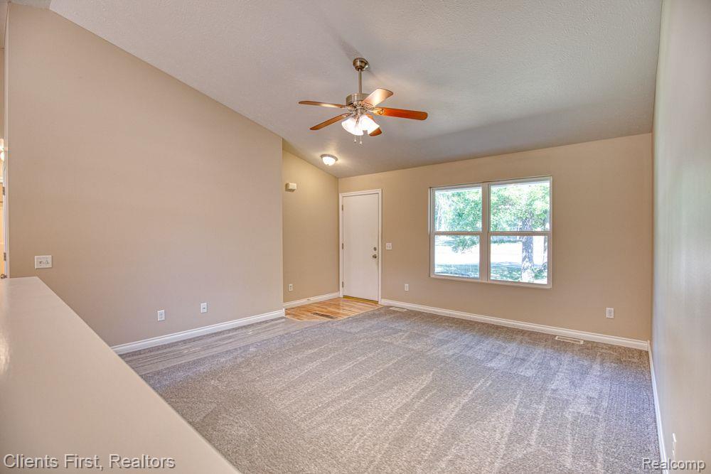 1427 Romence Road Portage, MI 49024 - Photo 8 of 37