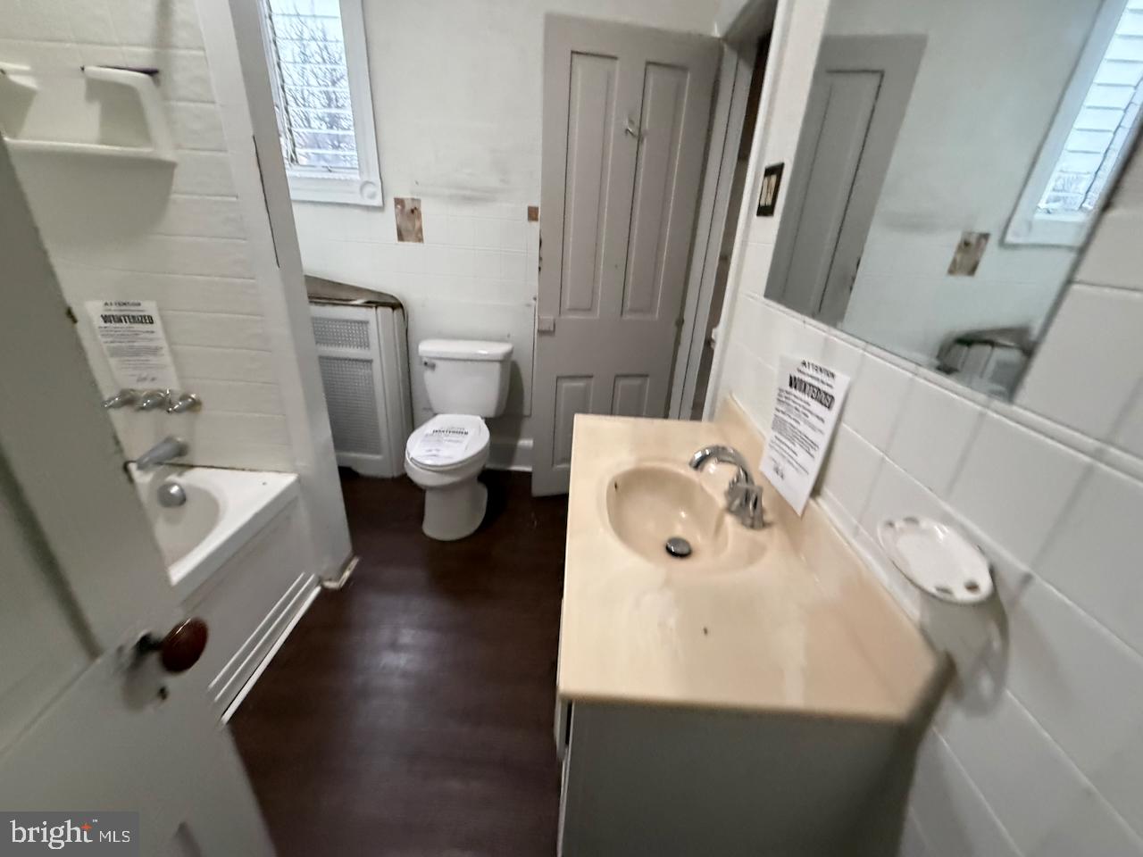 845 North 8th Street Reading, PA 19604 - Photo 19 of 46 Full Bathroom 2
