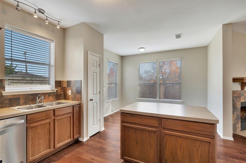 10848 Astor Drive Fort Worth, TX 76244 - Photo 11 of 27