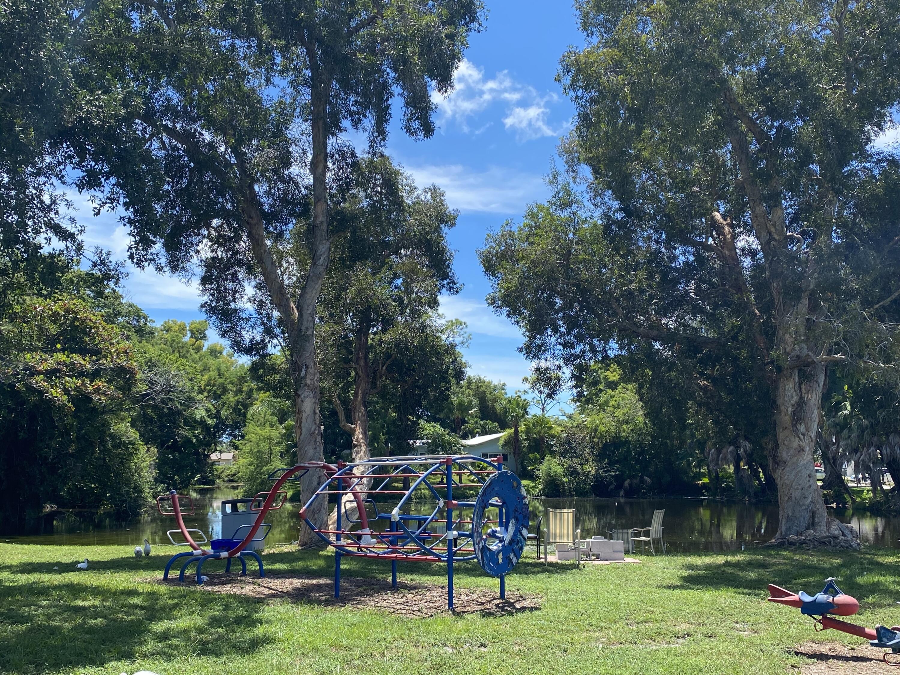 5147 Madison Road Delray Beach, FL 33484 - Photo 42 of 44 CC-Playground