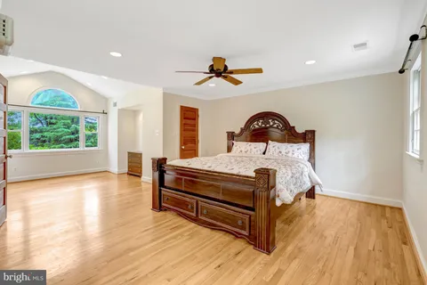 $1,550,000 | 1301 Stone Meadow Way, Vienna, VA 22182