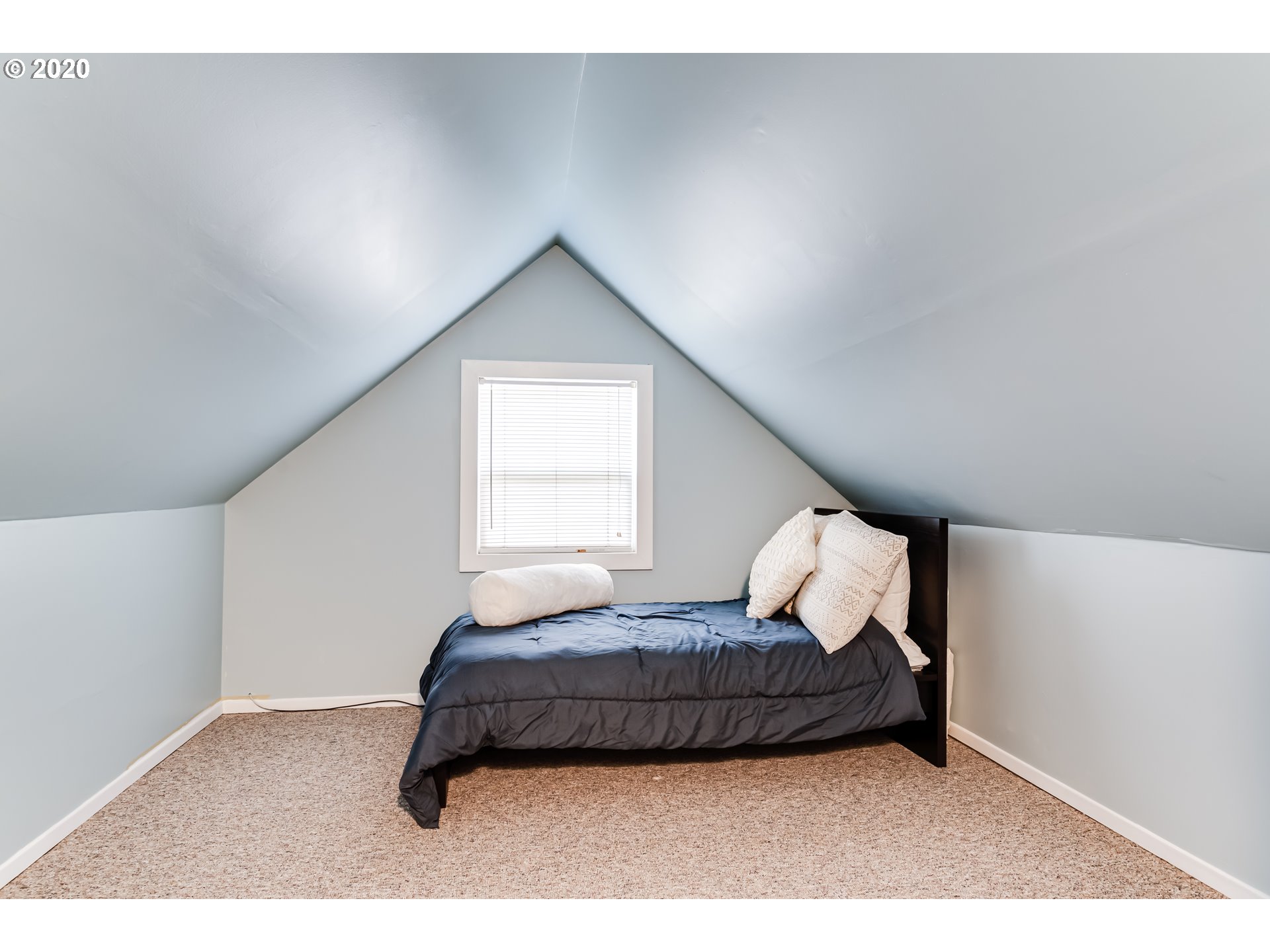 3590 Harlow Road Eugene, OR 97401 - Photo 3 of 27 Gallery Image 3