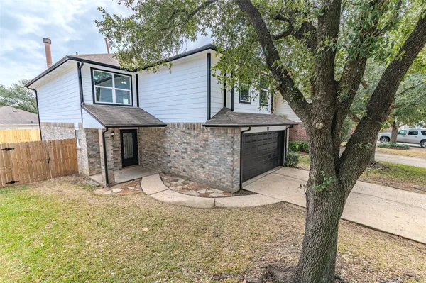 $289,000 | 19526 Rocky Bank Drive, Tomball, TX 77375