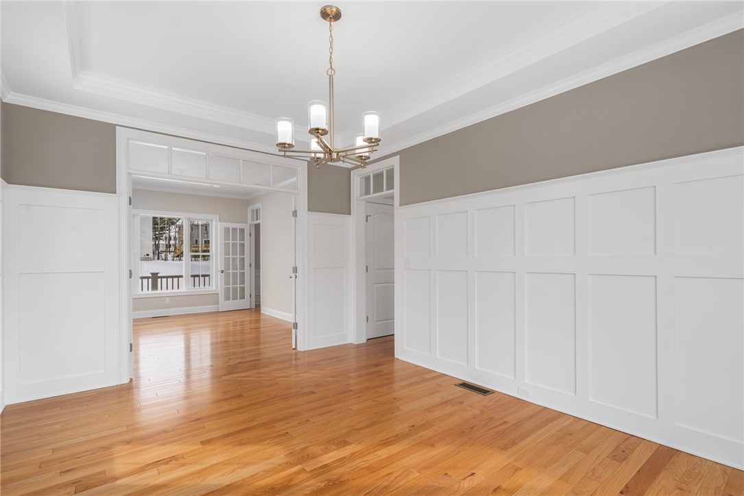 61 Cardinal Road Cranston, RI 02921 - Photo 15 of 26