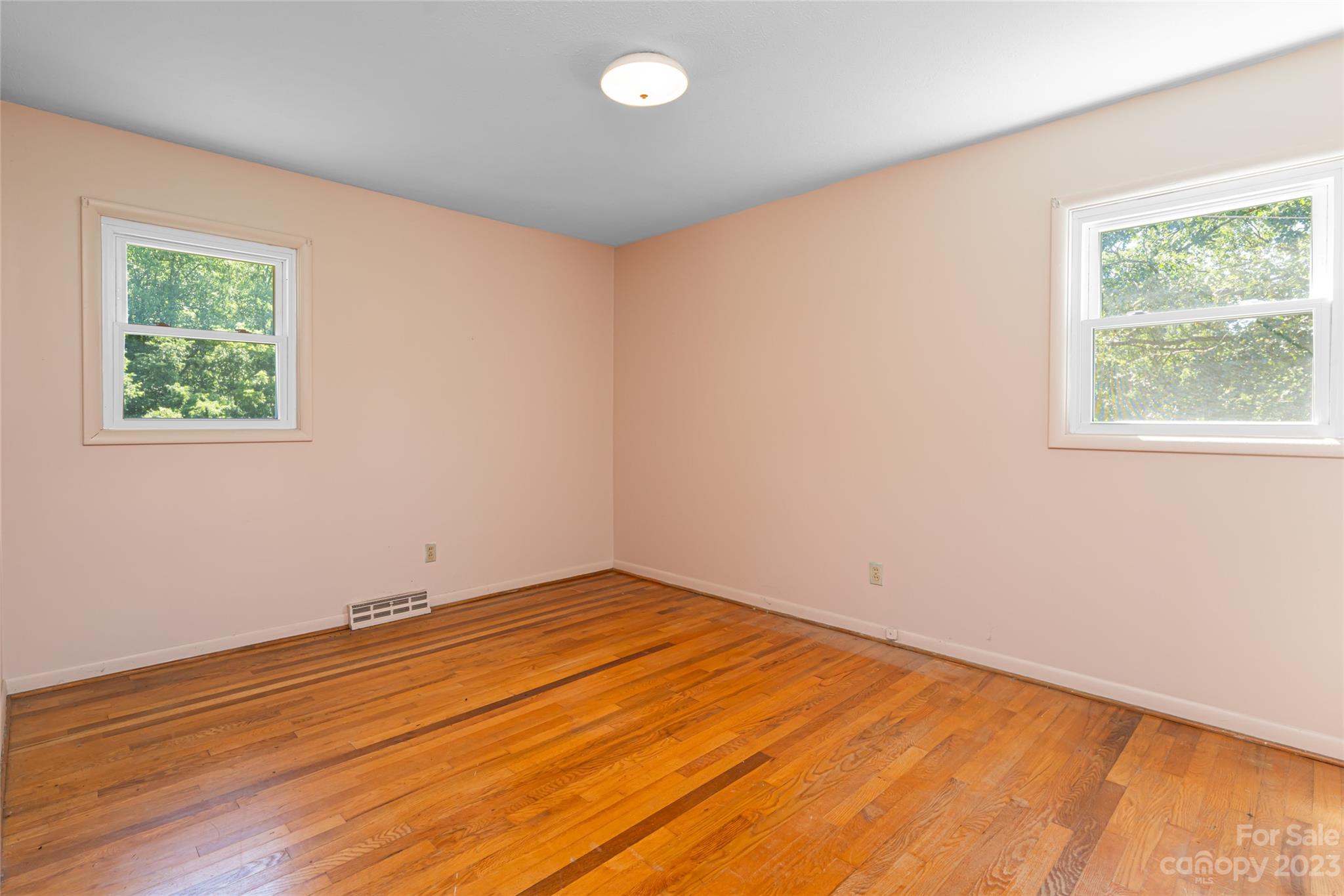 63 Gibson Road Asheville, NC 28804 - Photo 23 of 35 Gallery Image 23