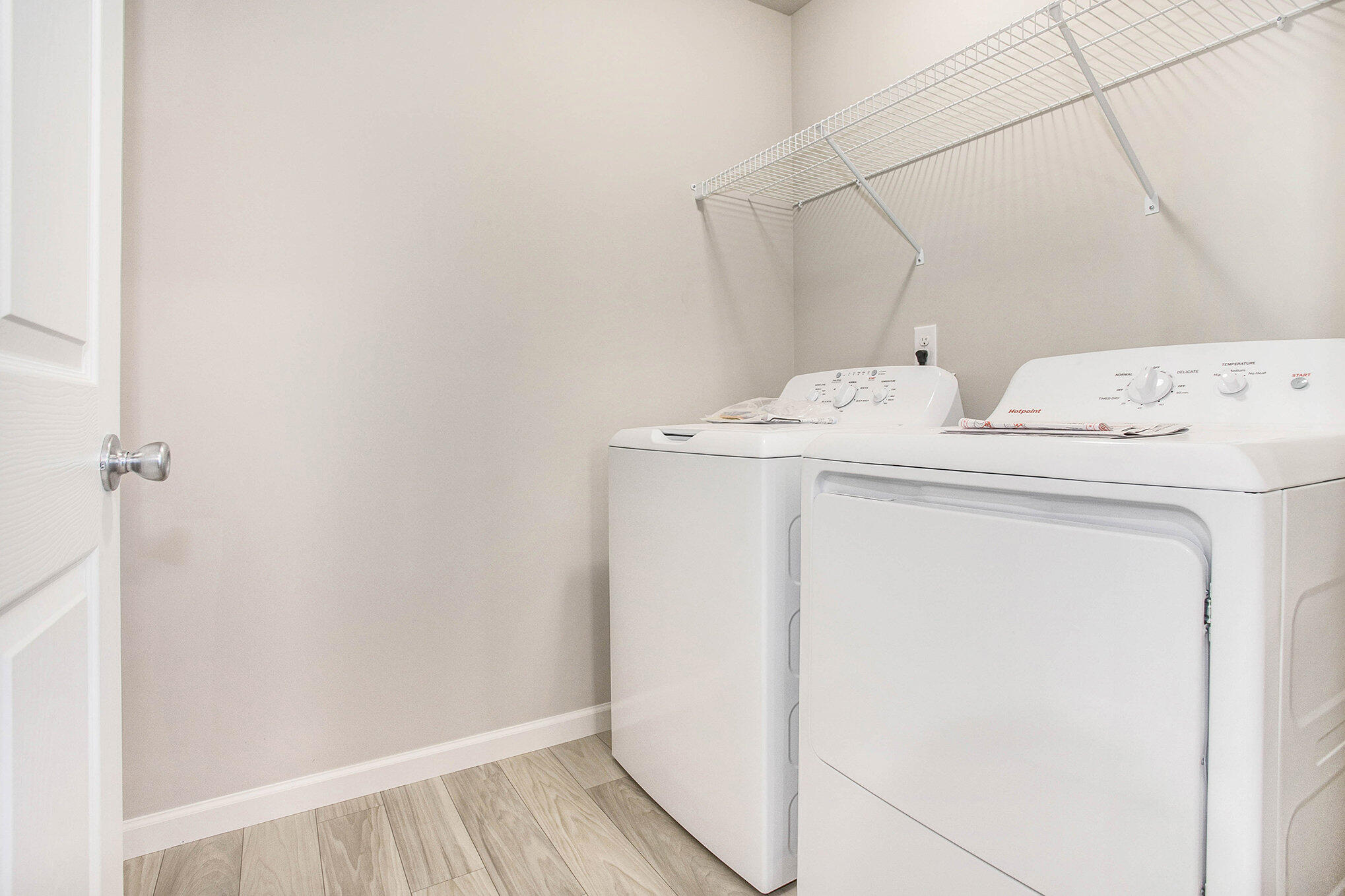 497 McKinley Three Rivers, MI 49093 - Photo 8 of 18 MTR017-V1245DF-Laundry