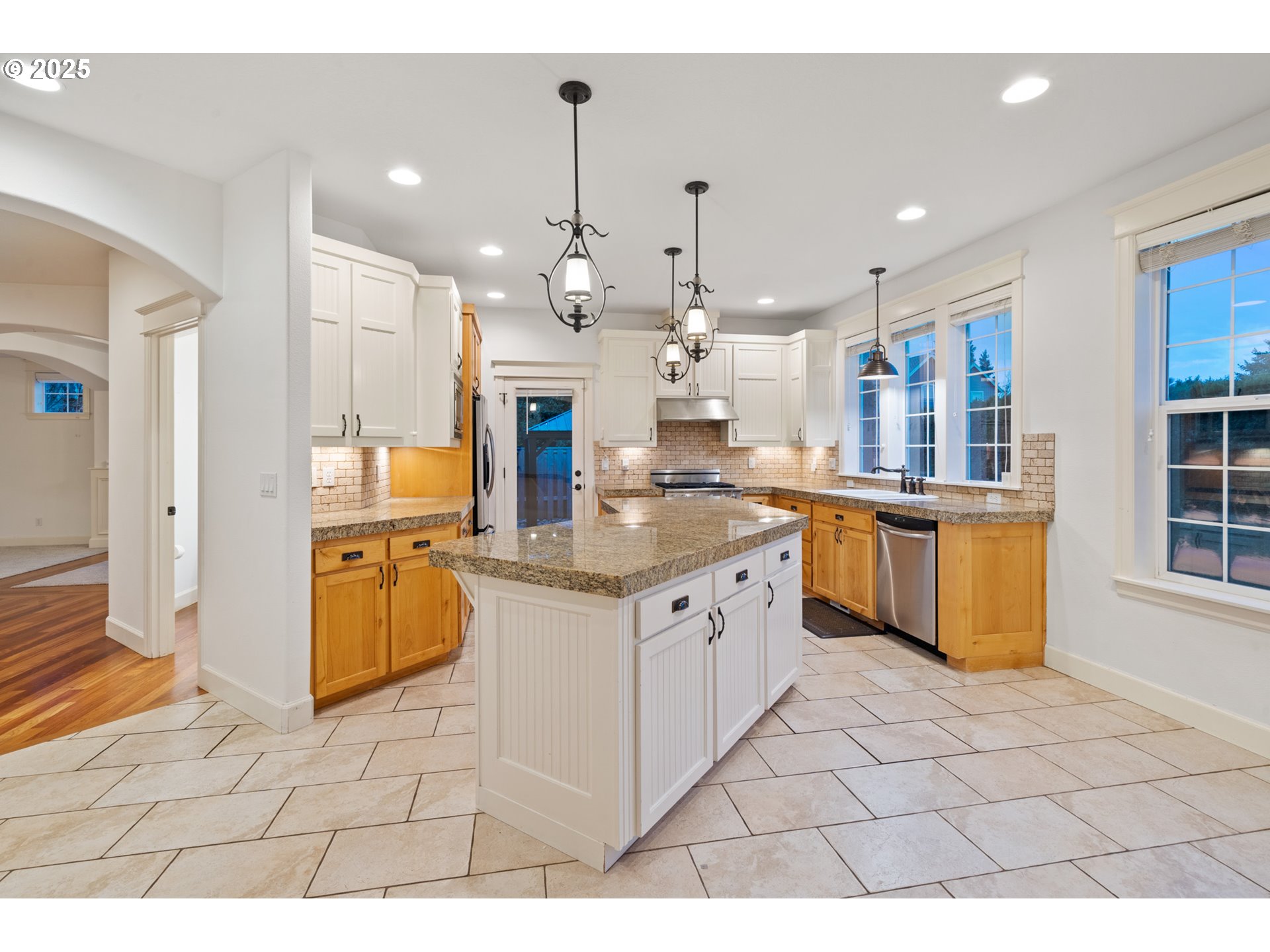 978 North Alder Street Canby, OR 97013 - Photo 12 of 44