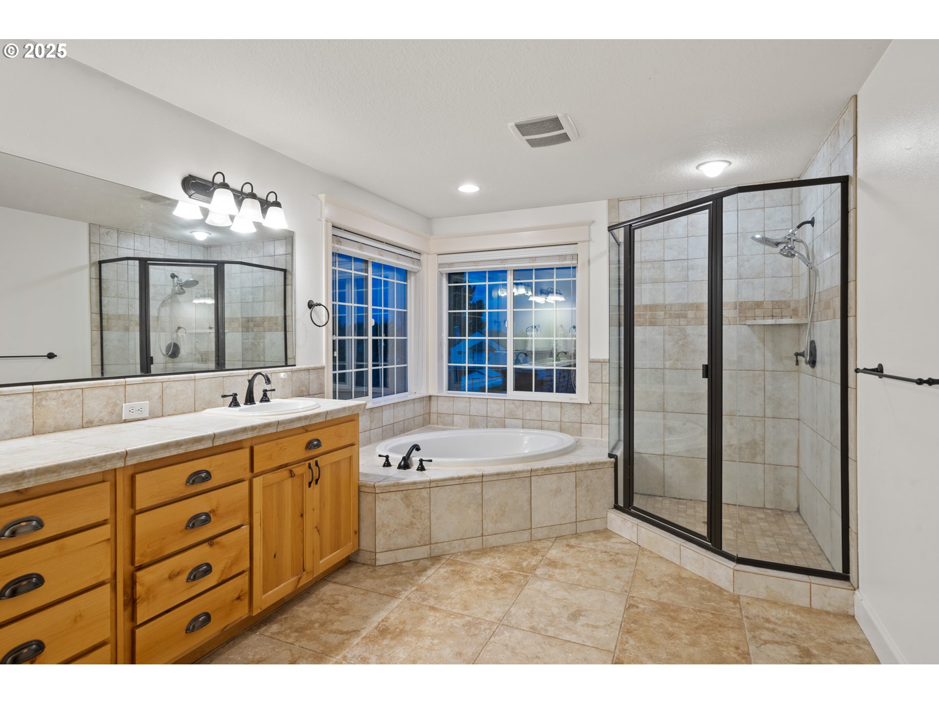 978 North Alder Street Canby, OR 97013 - Photo 25 of 44