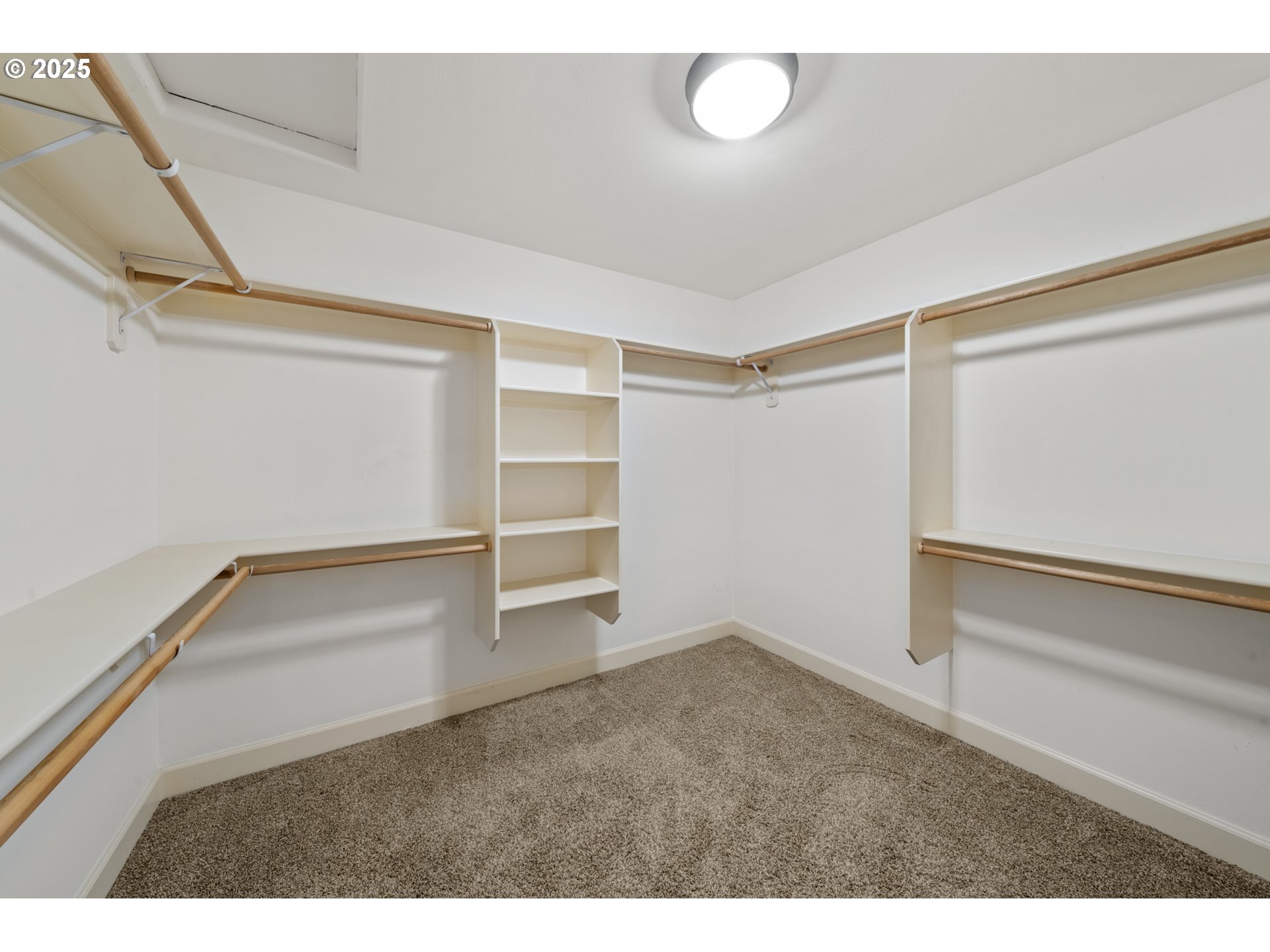 978 North Alder Street Canby, OR 97013 - Photo 27 of 44