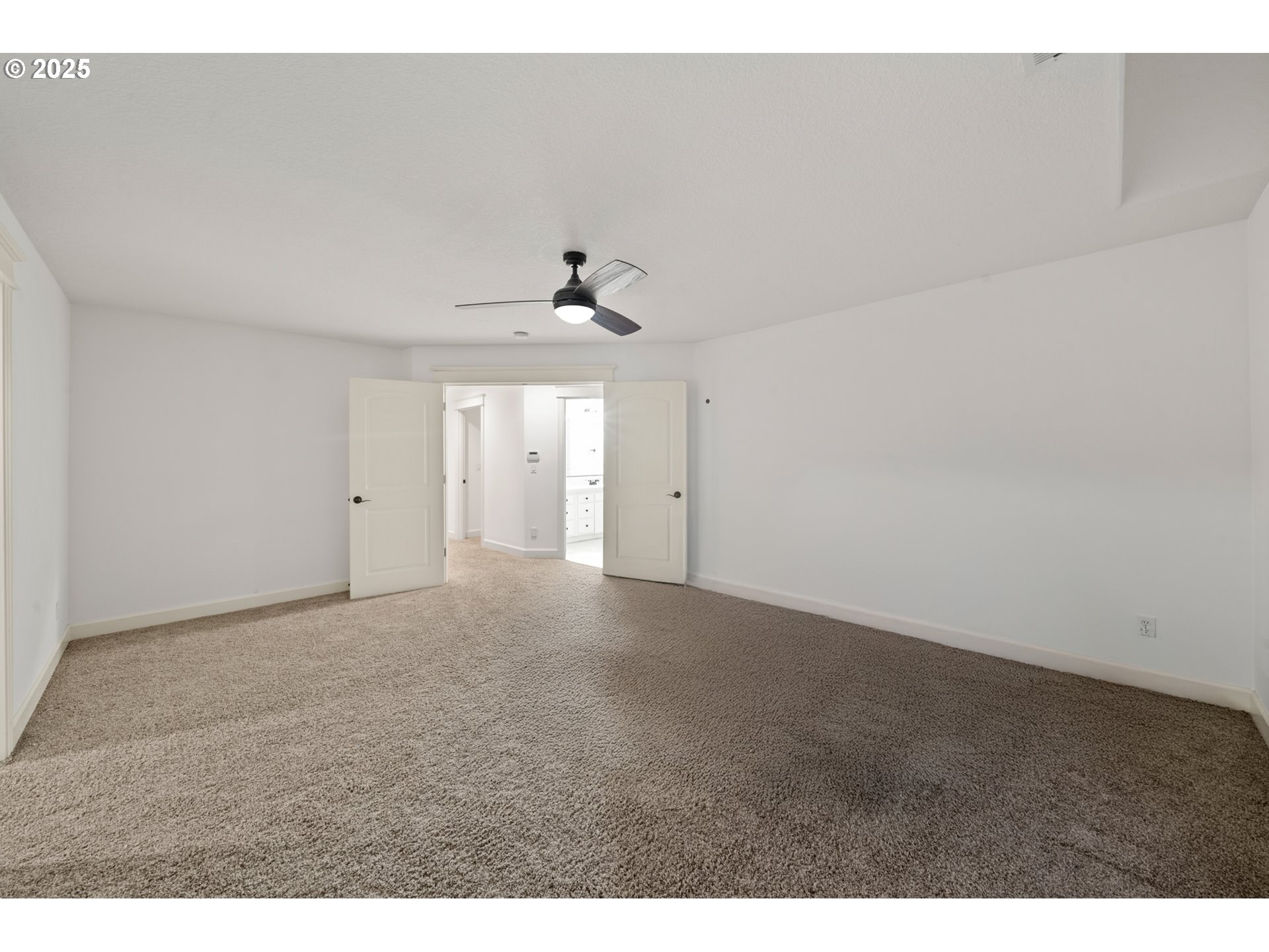 978 North Alder Street Canby, OR 97013 - Photo 29 of 44