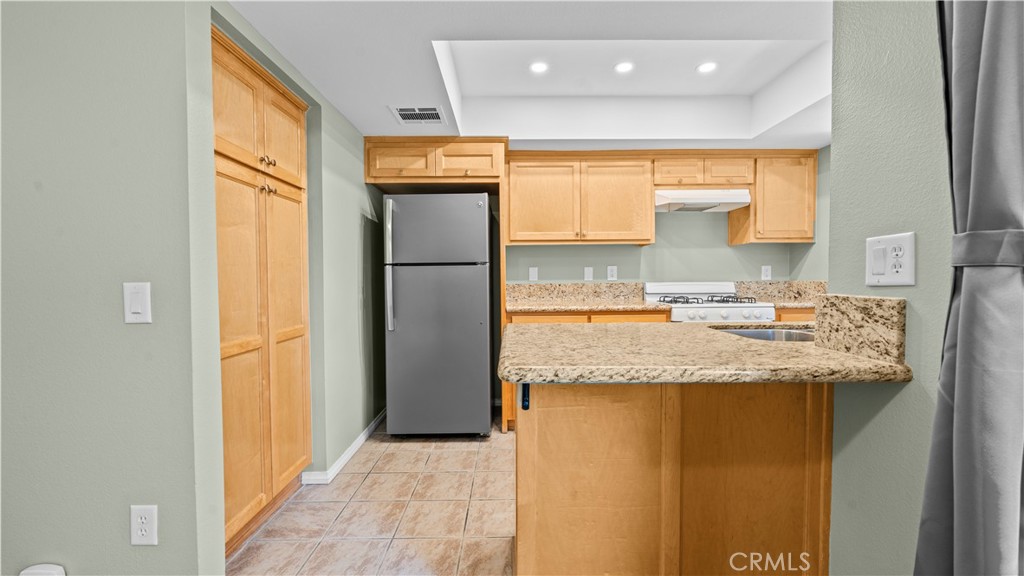 1013 West Linden Street, Unit 7 Riverside, CA 92507 - Photo 8 of 35