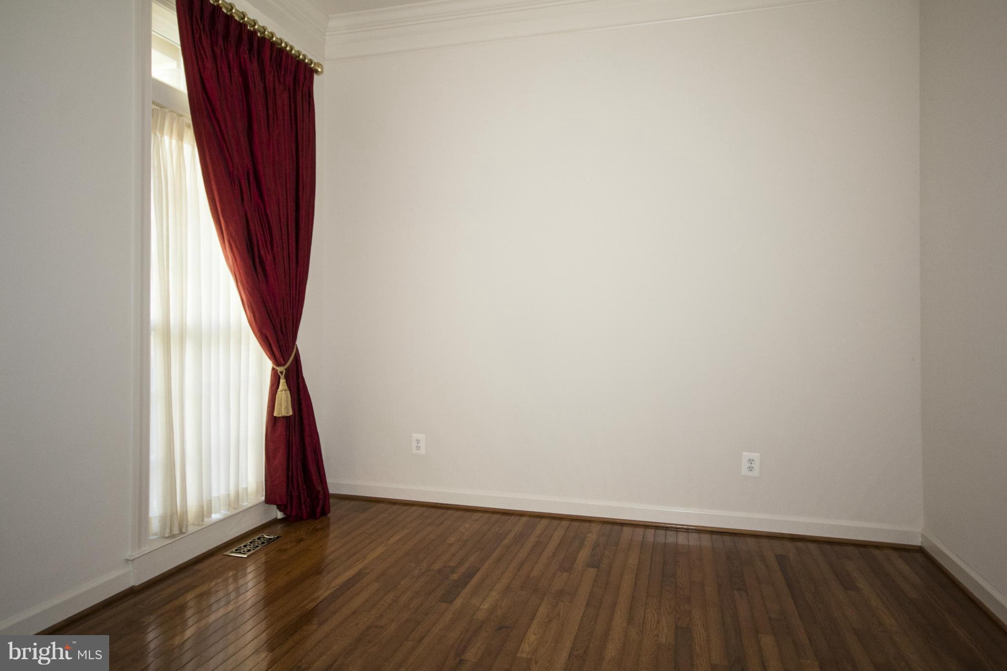 8429 Meadowsweet Road Baltimore, MD 21208 - Photo 4 of 30 Neutral Throughout