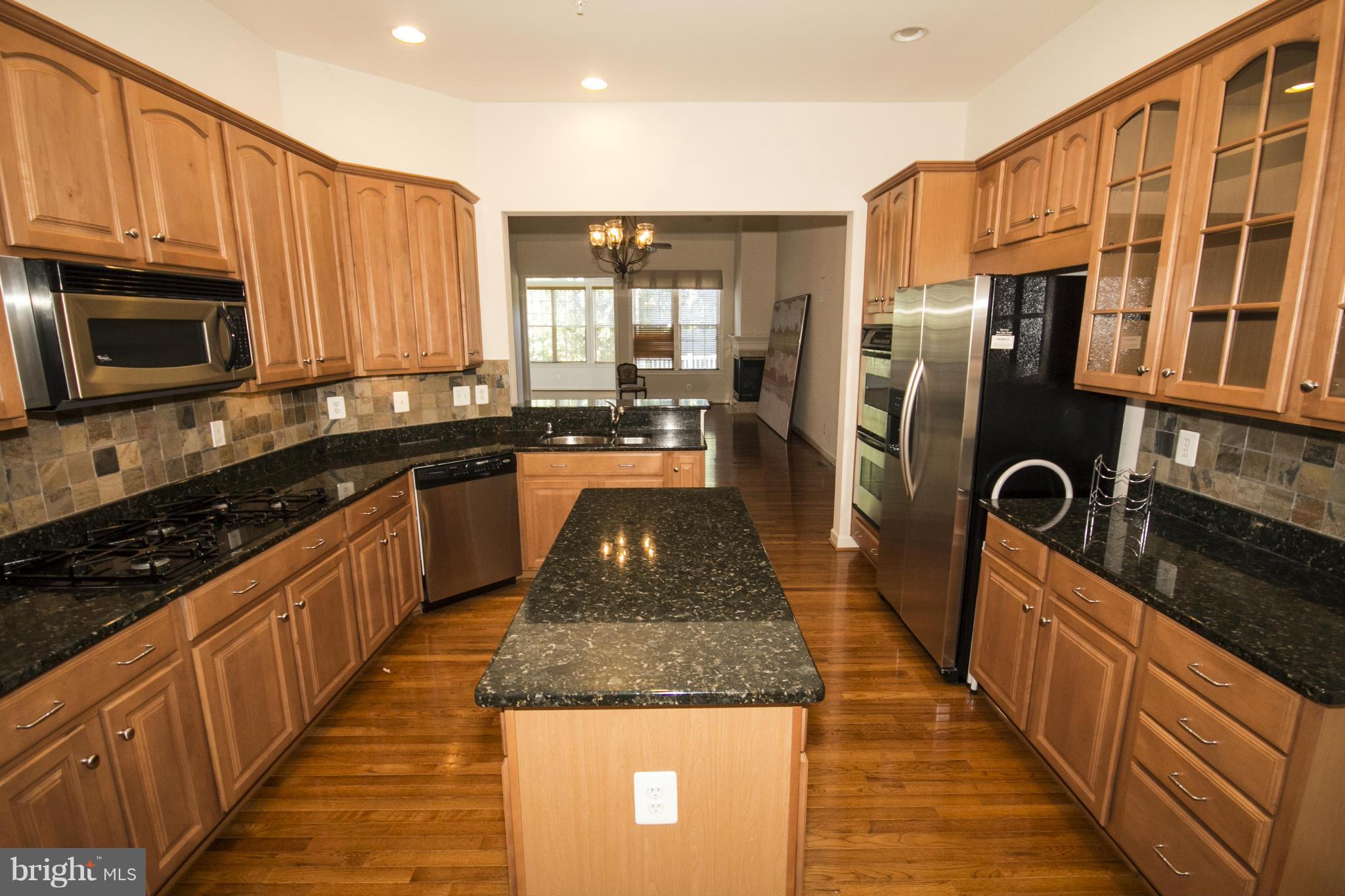 8429 Meadowsweet Road Baltimore, MD 21208 - Photo 5 of 30 Updated Kitchen w/Granite and Stainless