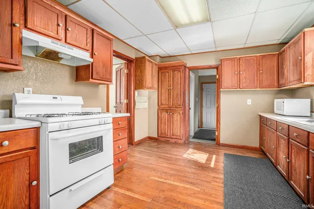 $230,000 | 105 15th Street, Winona Lake, IN 46590