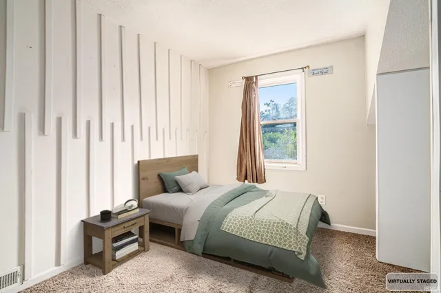 $230,000 | 105 15th Street, Winona Lake, IN 46590