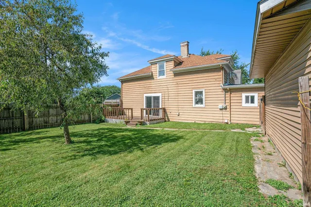 $230,000 | 105 15th Street, Winona Lake, IN 46590