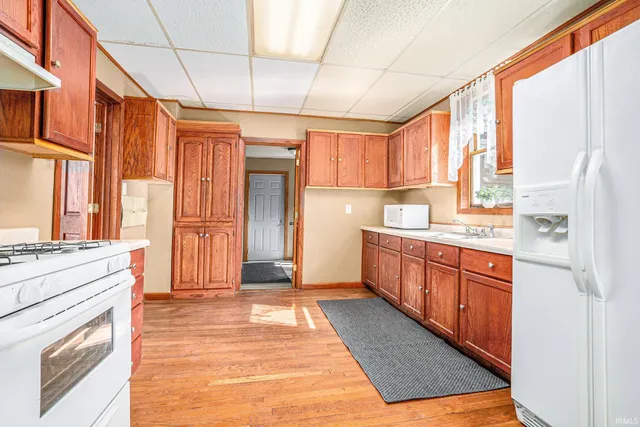 $230,000 | 105 15th Street, Winona Lake, IN 46590