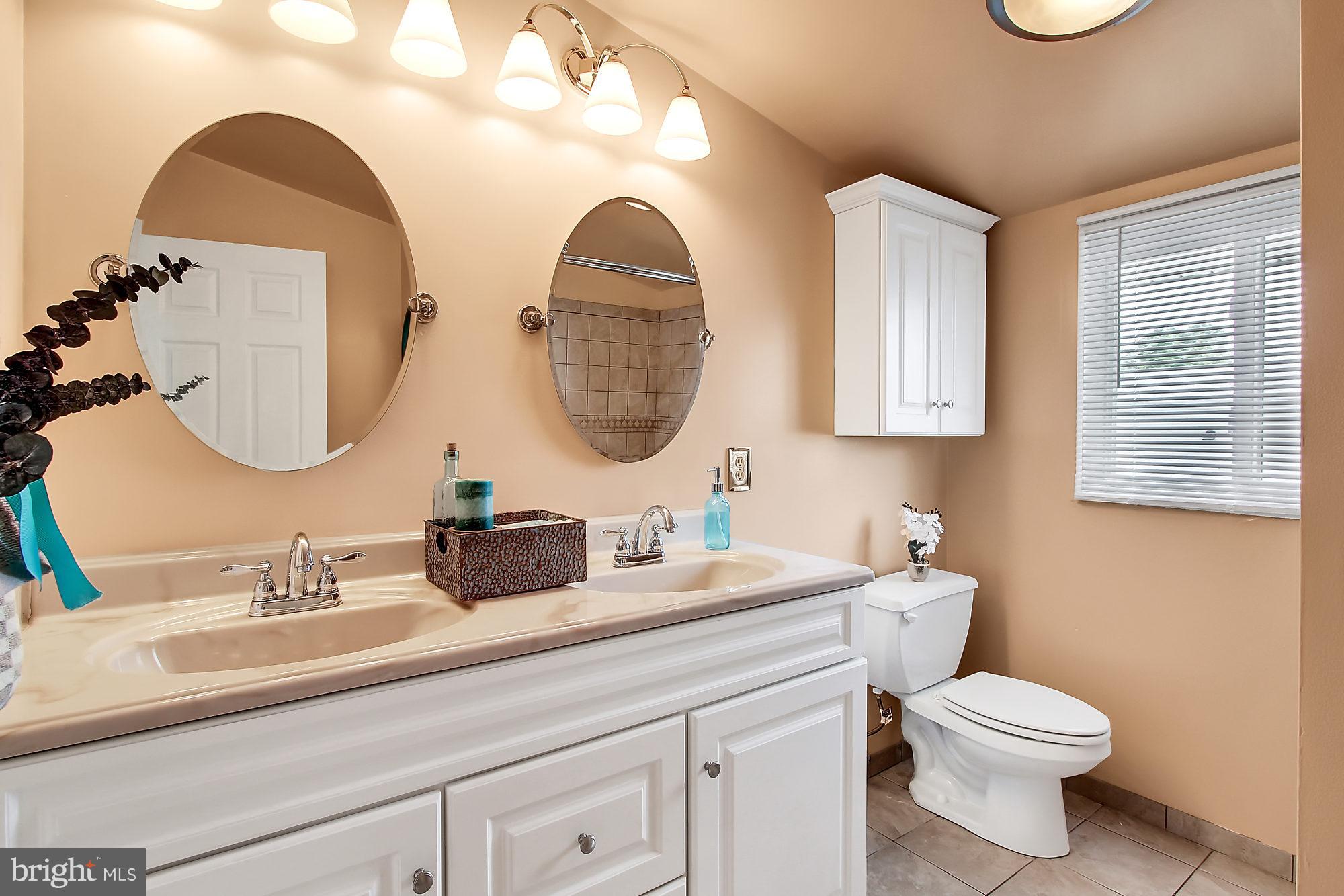 4727 Belle Forte Road Baltimore, MD 21208 - Photo 11 of 30 Dual Vanity
