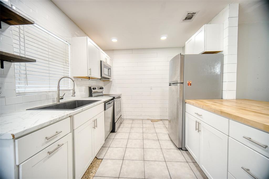 132 Longfellow Road Winter Haven, FL 33884 - Photo 12 of 21