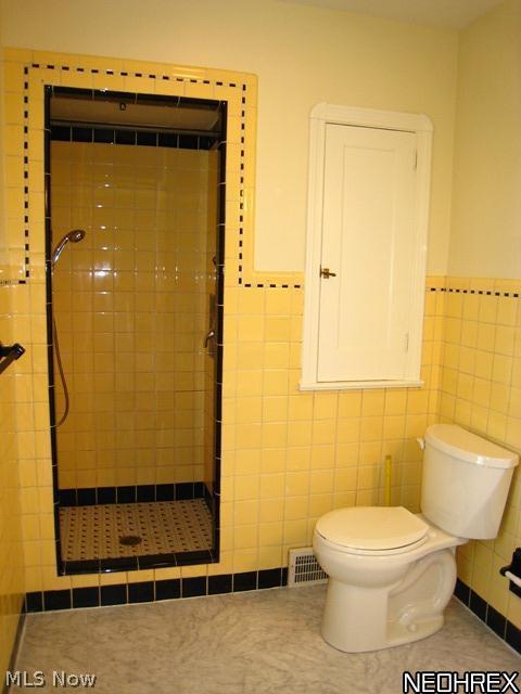3541 Lytle Road Beachwood, OH 44122 - Photo 15 of 20 Another view of the 2nd floor full bath.