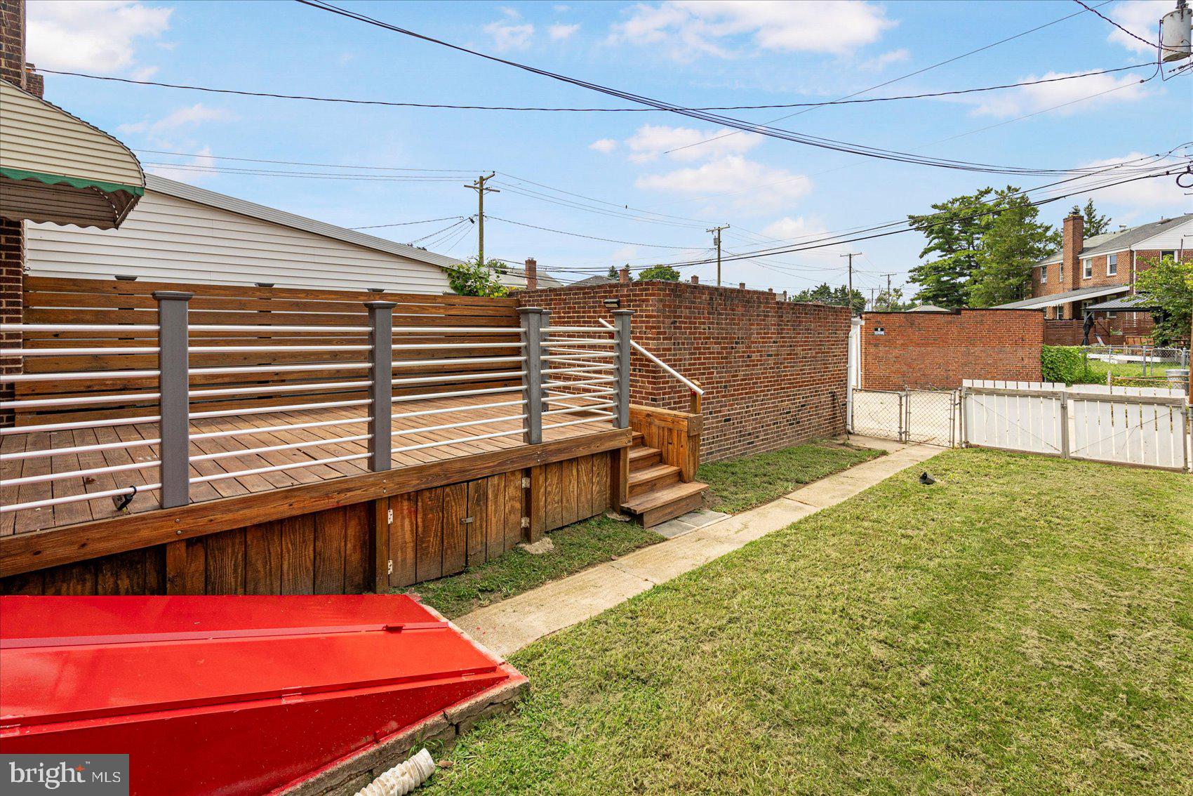 98 Kentway Baltimore, MD 21222 - Photo 34 of 35 a view of a backyard with sitting area