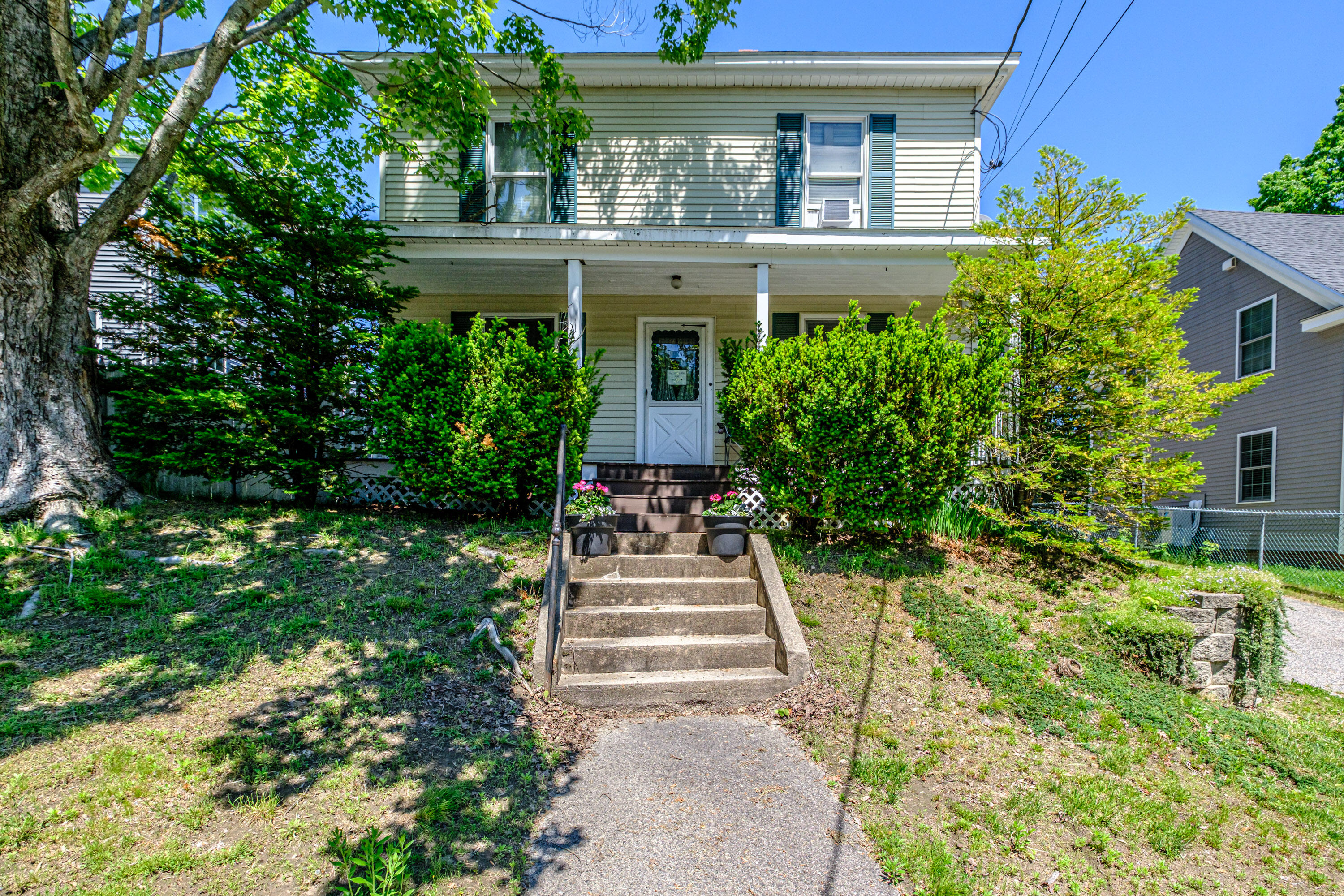 91 North Street Westbrook, ME 04092 - Photo 4 of 50 20260603gp-61005