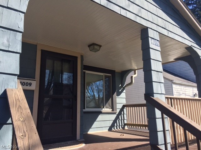 4009 Rosemond Road Cleveland Heights, OH 44121 - Photo 3 of 28 Attractive front porch to relax on. Railings recently redone.
