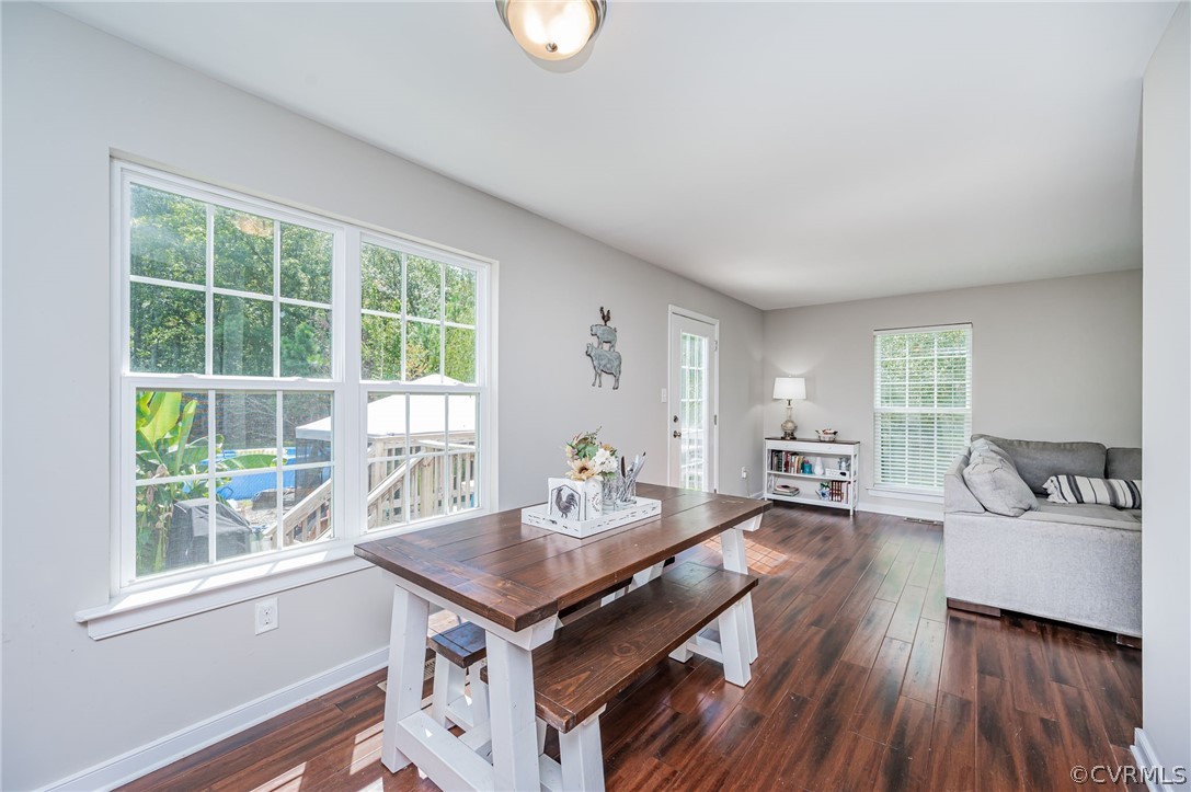 13063 Noel Road Beaverdam, VA 23047 - Photo 14 of 39 a living room with furniture and a window
