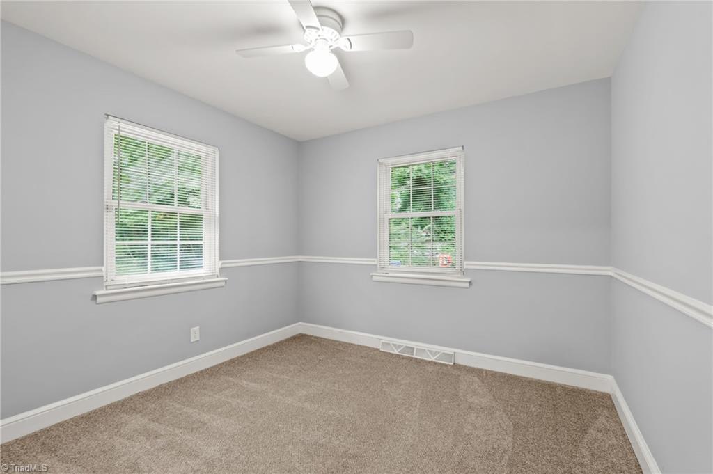206 Pine Ridge Drive High Point, NC 27262 - Photo 18 of 39 Gallery Image 18